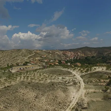 Centenares